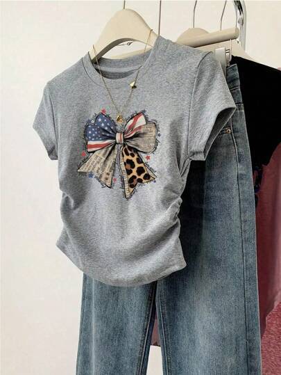 Women's Crop T-Shirt with Fitted Cut and Modern Design