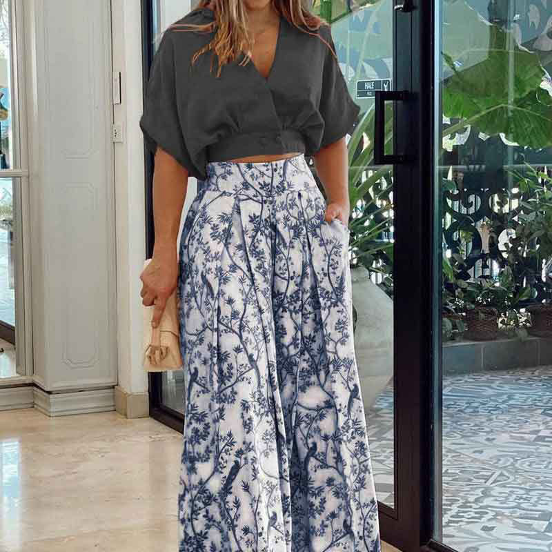 Women's Crop Top Set with Wide Skirt and Floral Pattern