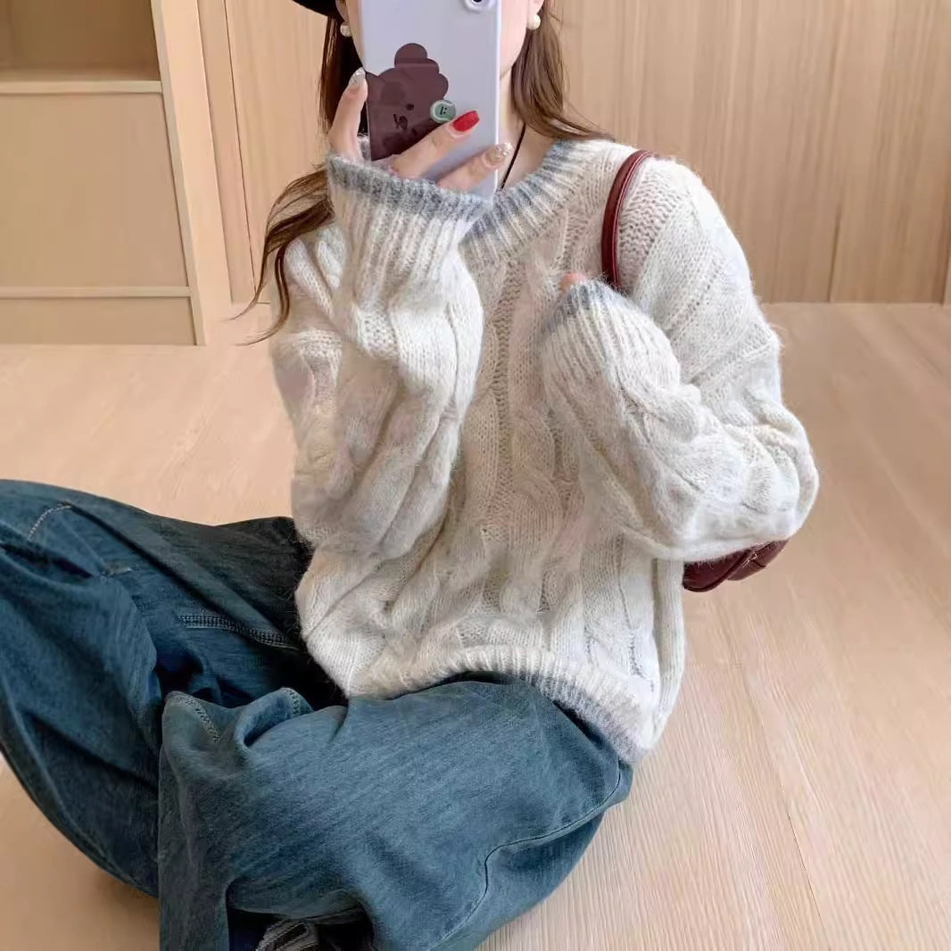 Women's Chunky Knit Sweater with Cable Pattern and Round Neckline