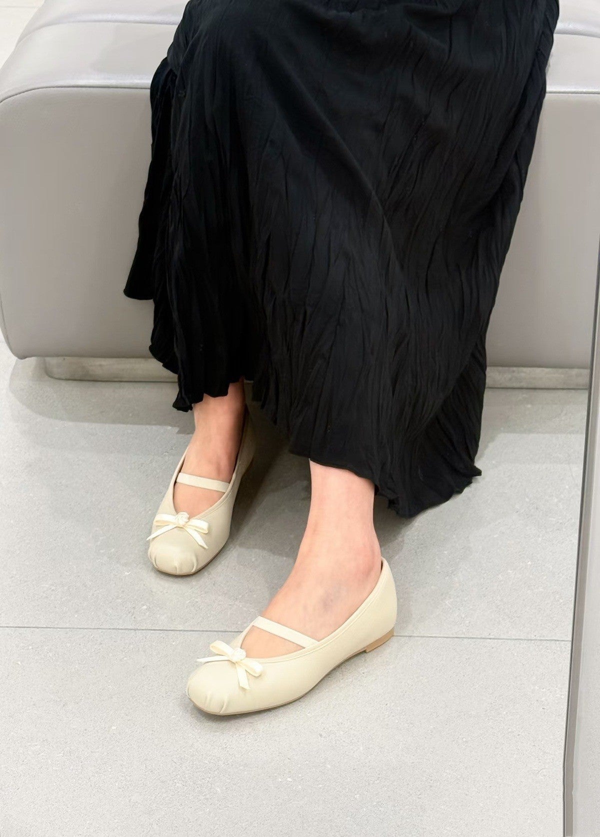 Women's Ballet Flats with Decorative Bow Design