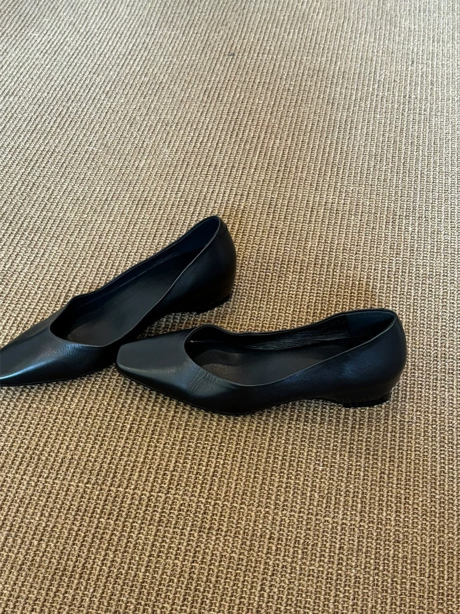 Women's Ballet Flats with Elegant Pointed Design and Comfortable Insole