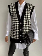 Women's Sleeveless Knit Vest with Plaid Pattern and Decorative Buttons