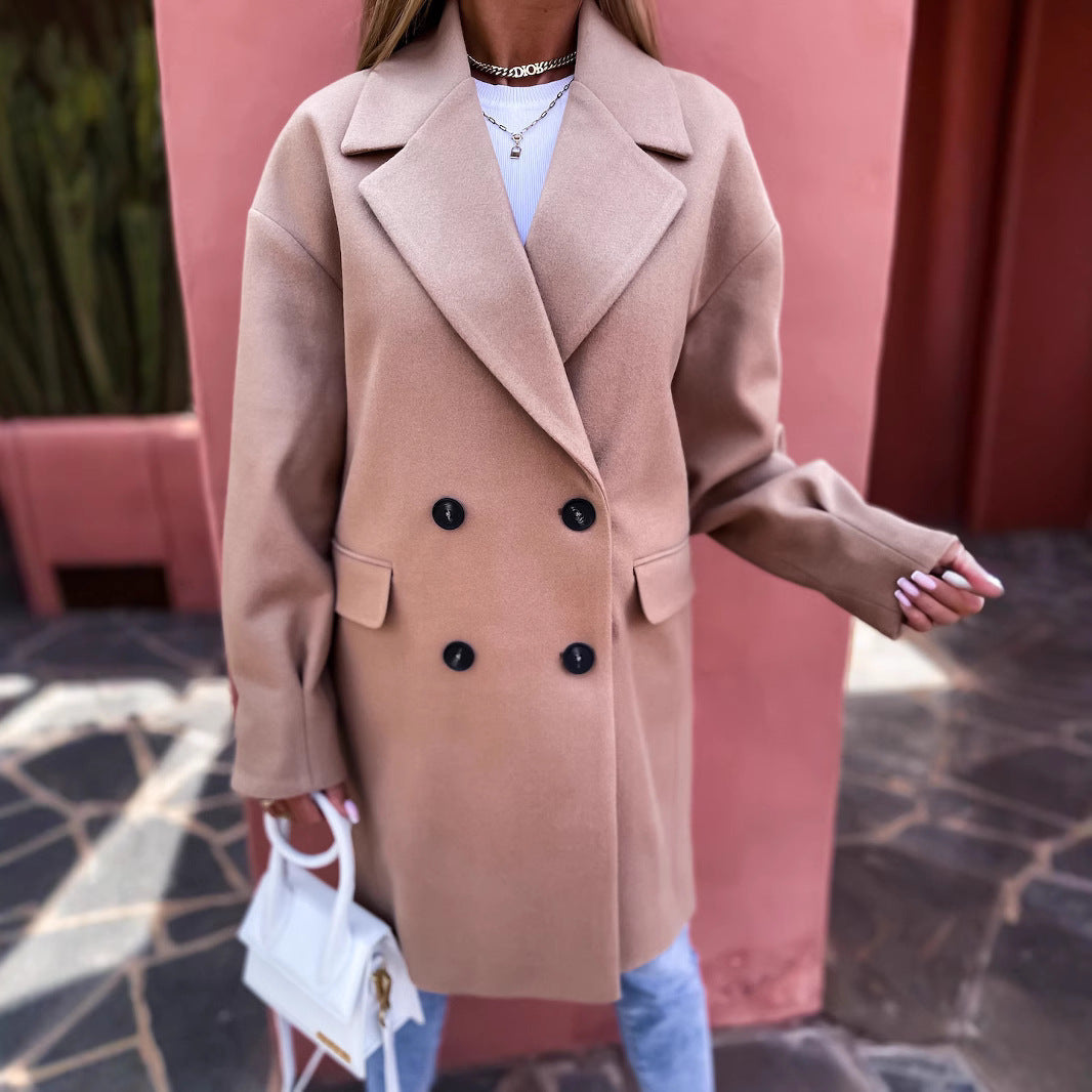 Women's Elegant and Structured Double-Breasted Coat