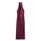 Women's Evening Dress with Halterneck and Flowing Cut