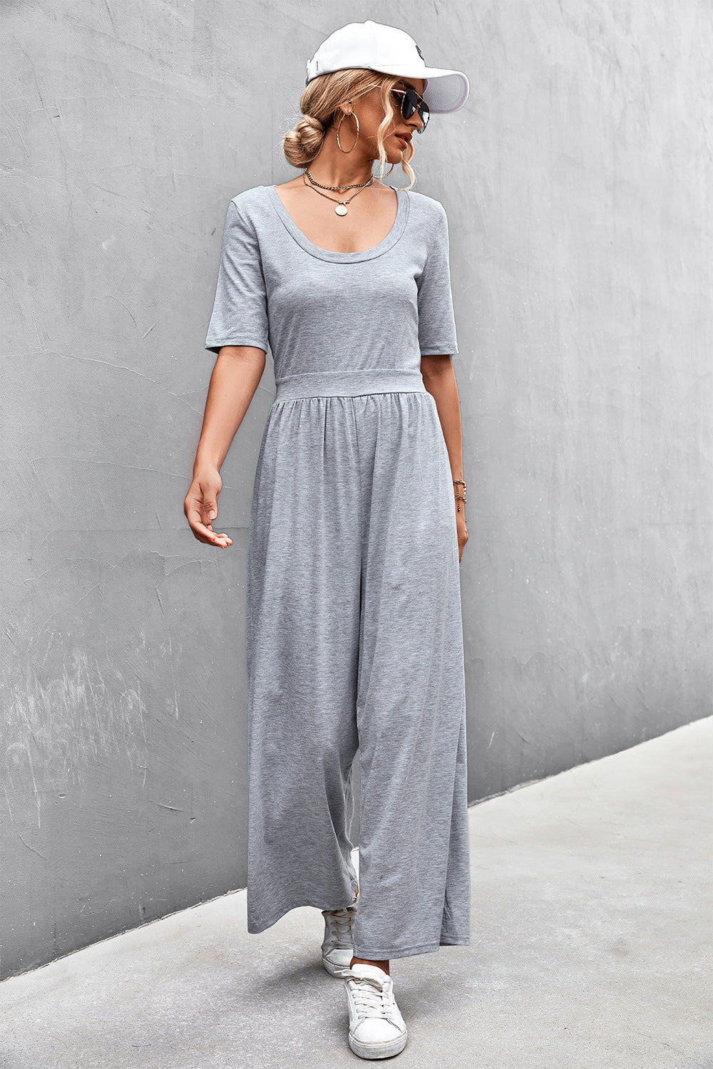 Women's Wide-Leg Jumpsuit with Elegant Round Neck