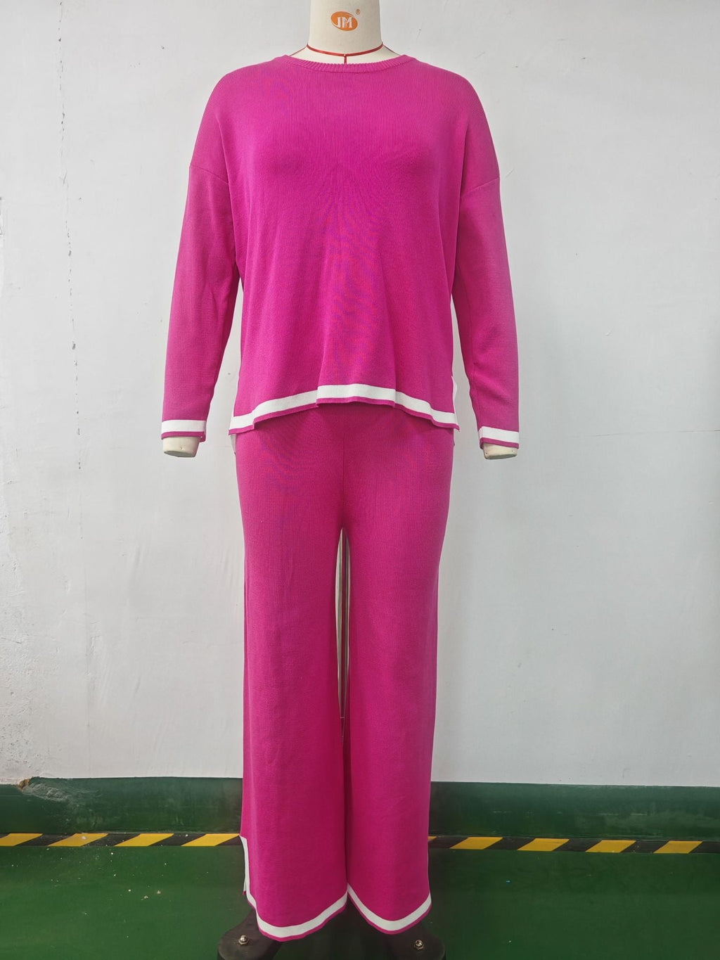 Women's Lounge Set with Wide Cut and Contrast Cuffs