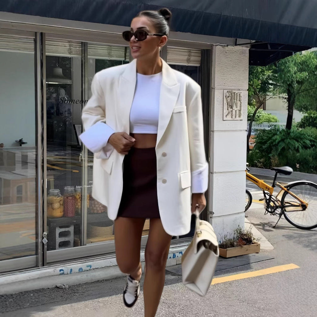 Elegant Oversized Blazer with Practical Pockets