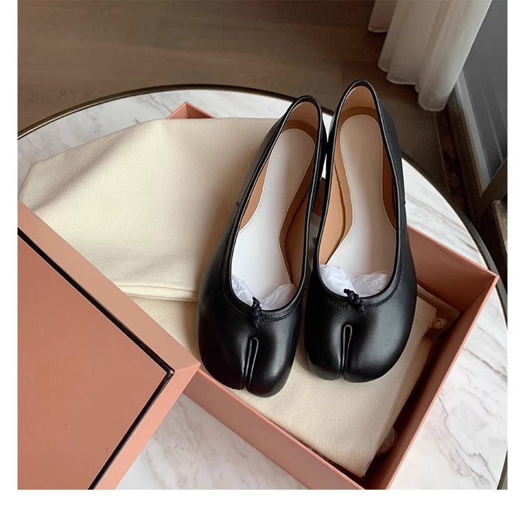 Women's Ballet Flats with Elegant Cut and Extra Comfort