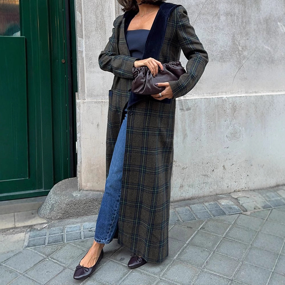 Women's Plaid Coat with Fashionable Lapel and Detachable Collar