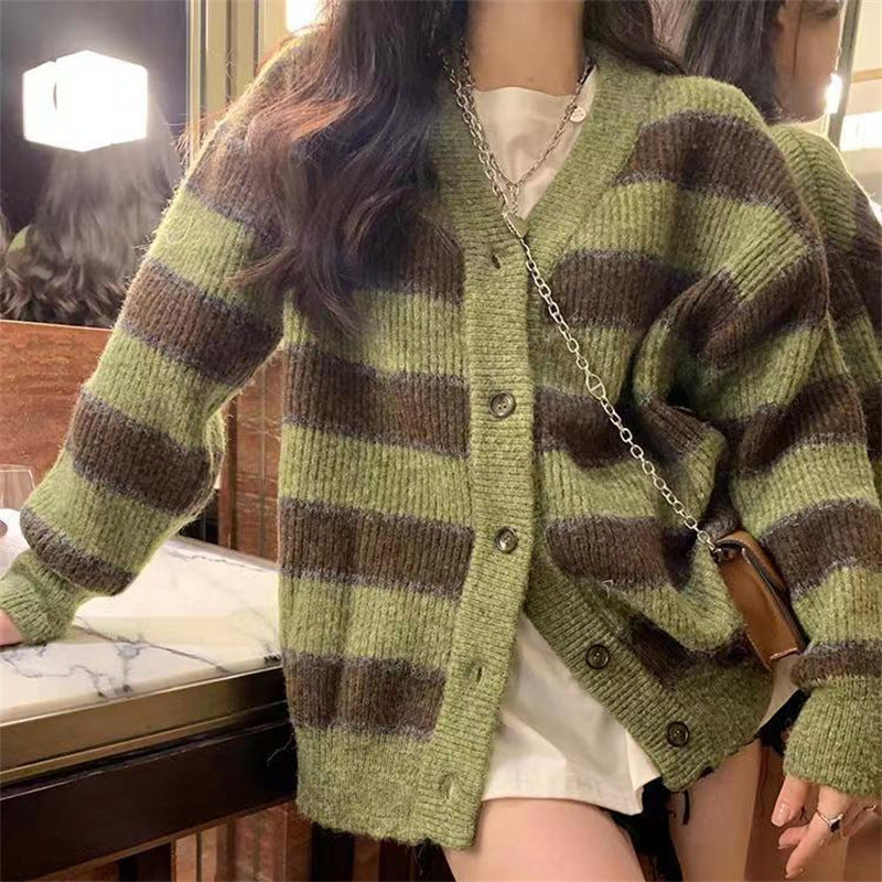 Women's Chunky Knit Cardigan with Fashionable Striped Pattern and Casual Cut