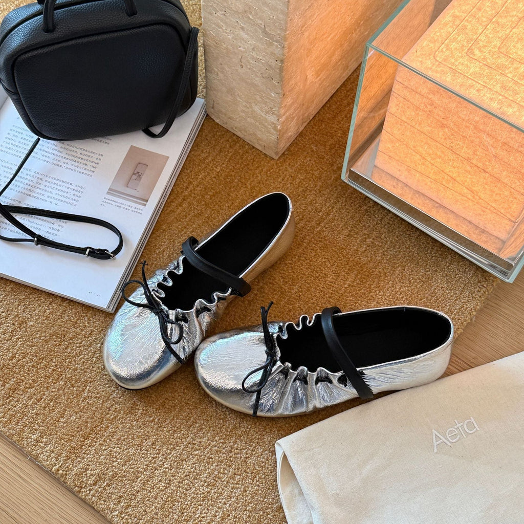 Women's Ballet Flats with Elastic Strap and Metallic Finish