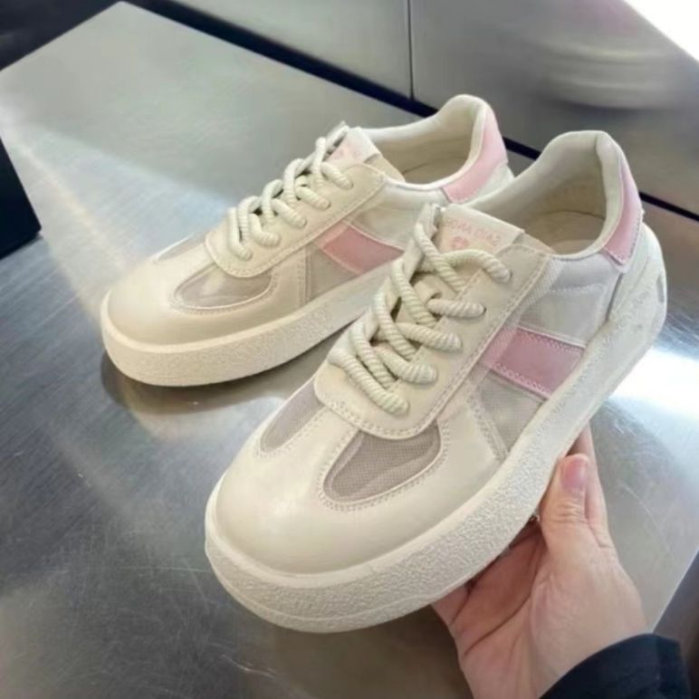 Women's Breathable Sneakers with Comfort Lacing and Durable Design