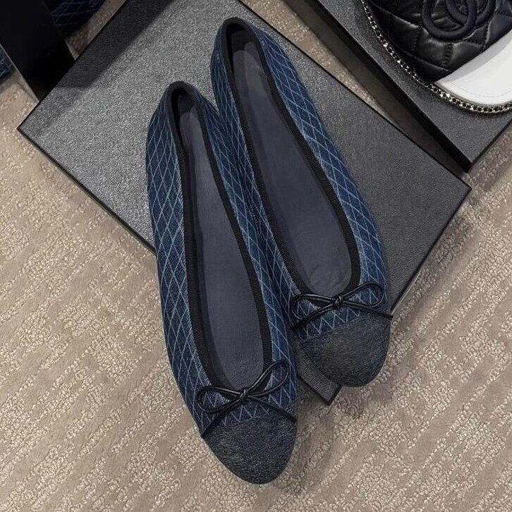 Women's Ballet Flats with Contrast Design and Soft Footbed