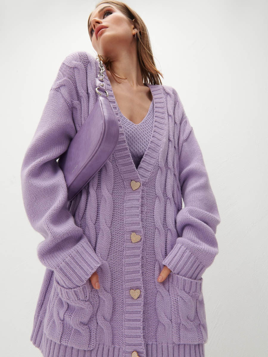 Women's Chunky Knit Cardigan with Heart-Shaped Buttons and Side Pockets