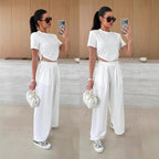 Women's Relaxed Set with Fashionable Lace-Up Details