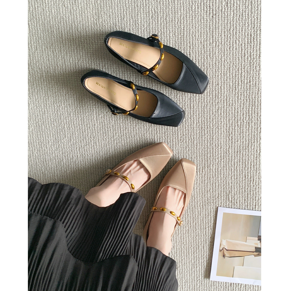 Women's Ballet Flats with Elastic Strap and Decorative Buckle