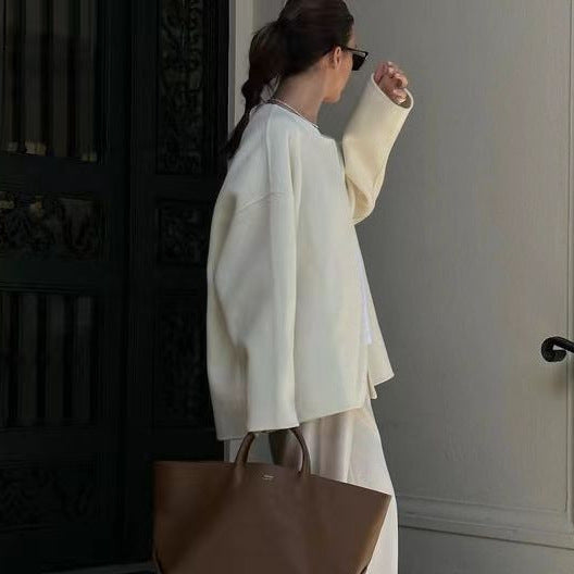 Women's Elegant Oversized Jacket with Voluminous Collar