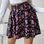 Women's Short Skirt with Floral Accents and Elastic Waistband