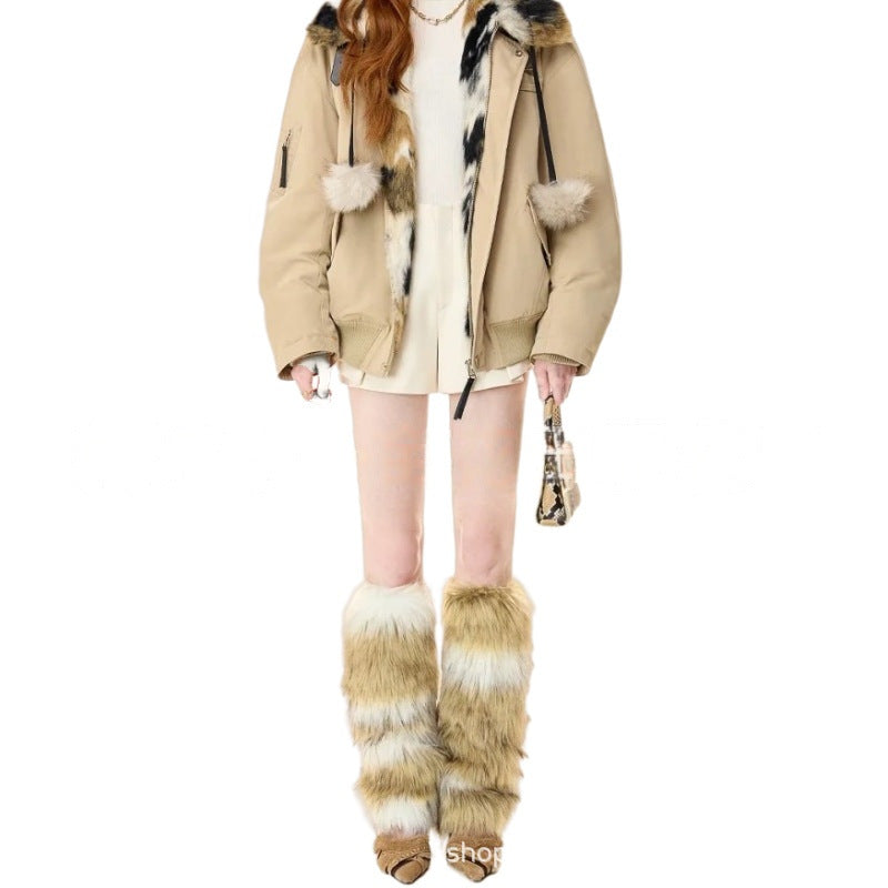 Women's Fashionable Winter Jacket with Luxurious Fur Collar and Kangaroo Pocket