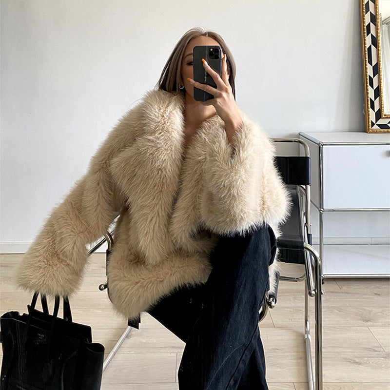 Women's Luxurious Oversized Faux Fur Coat