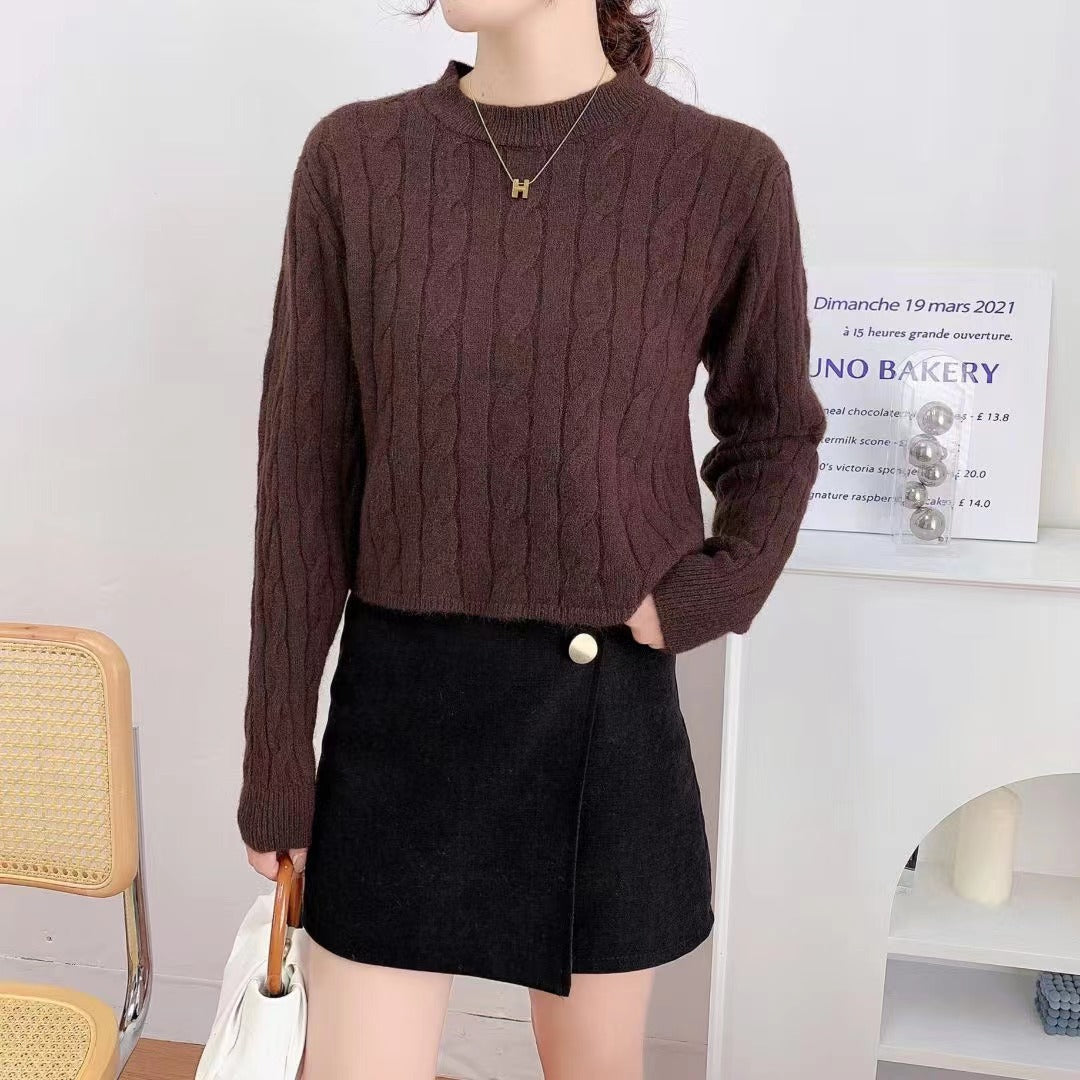 Women's Chunky Knit Sweater with Textured Pattern and Relaxed Fit