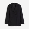 Elegant Women's Blazer with Tailored Cut and Practical Pockets