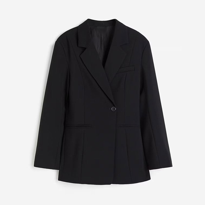 Elegant Women's Blazer with Tailored Cut and Practical Pockets