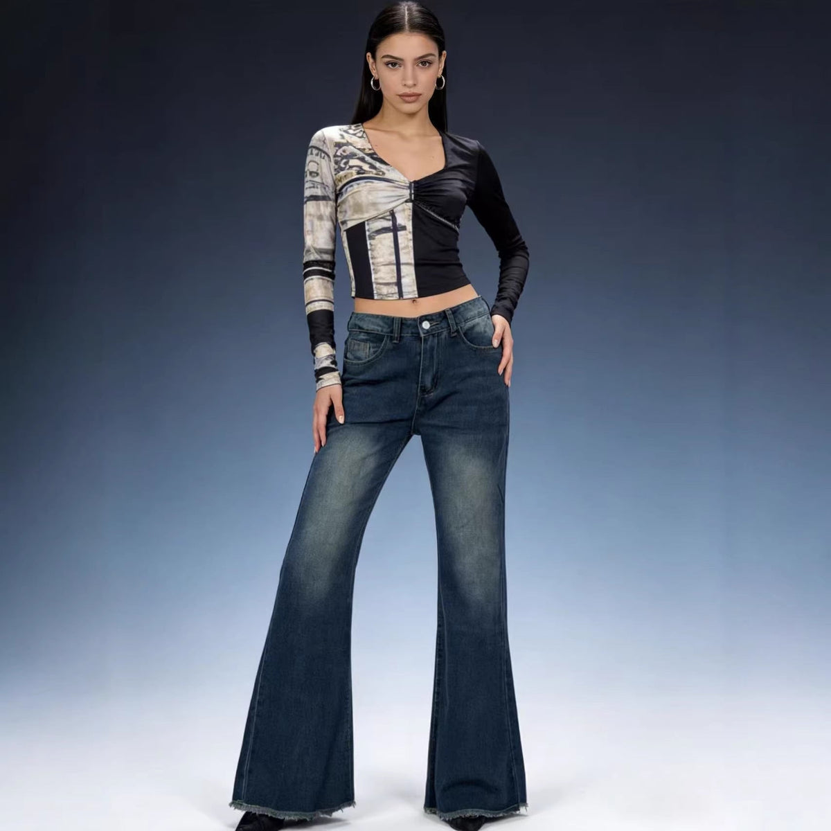 Women's High-Waisted Flared Jeans with Frayed Hem