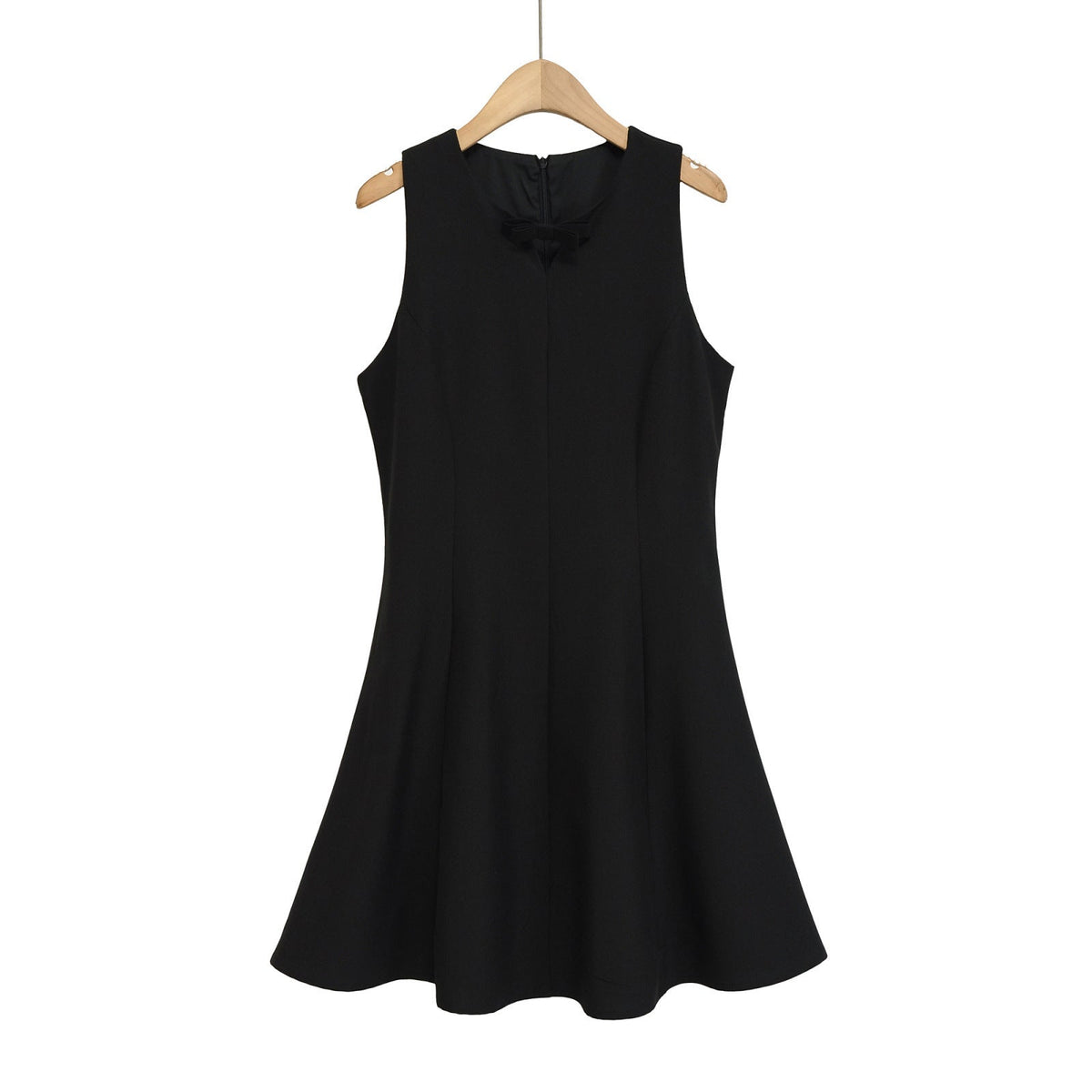 Women's Meeting Dress with Elegant Bow Detail and Flowy Cut
