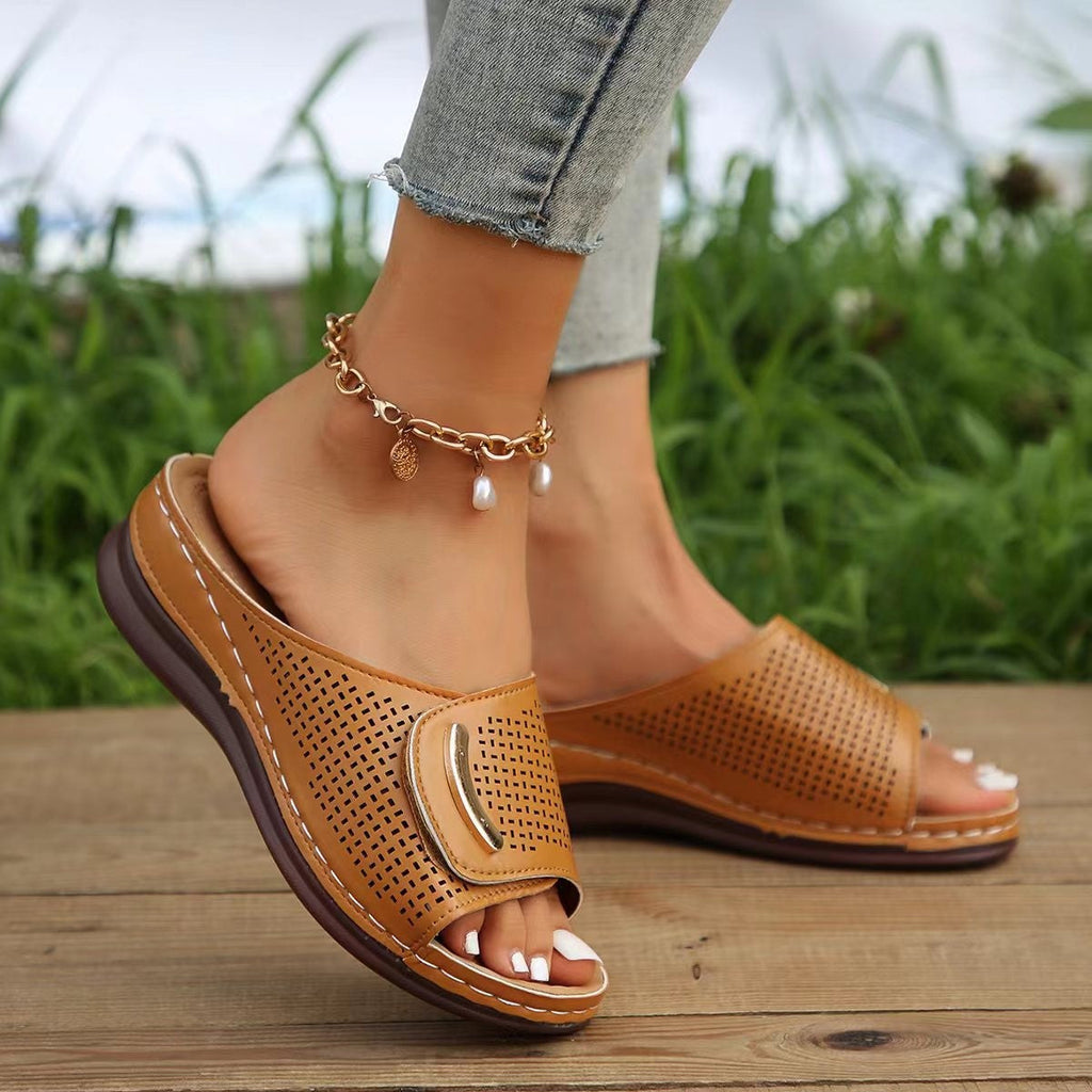Women's Breathable and Elegant Slide Sandals with Fashionable Perforation