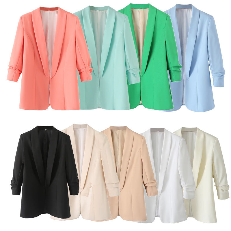 Women's Elegant Blazer with Modern Cut and Pockets