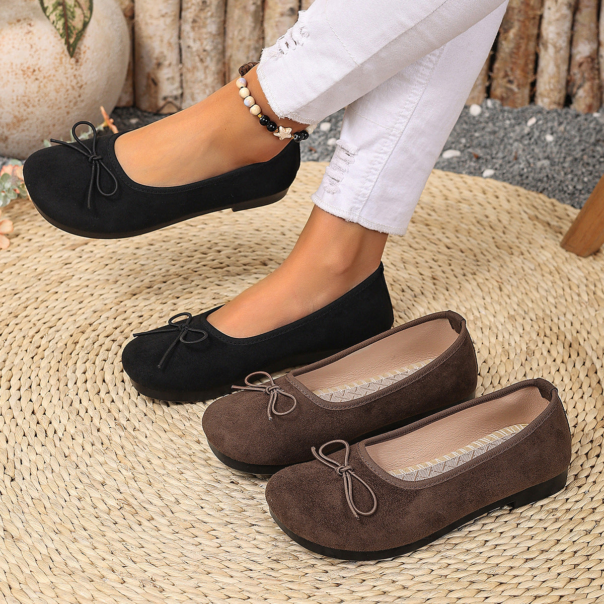 Women's Ballet Flats with Fine Bow Design