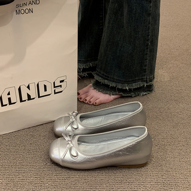 Women's Ballet Flats with Elegant Shine and Fine Bow