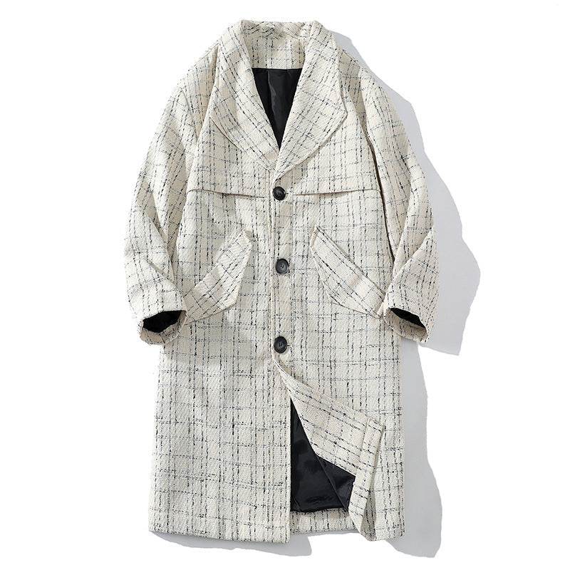 Women's Fashionable Plaid Coat with Elegant Cut