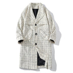 Women's Fashionable Plaid Coat with Elegant Cut
