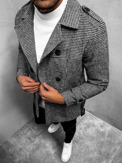 Women's Elegant Trench Coat with Plaid Pattern and Tailored Fit