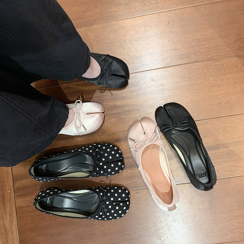 Women's Ballet Flats with Delicate Bow and Block Heel