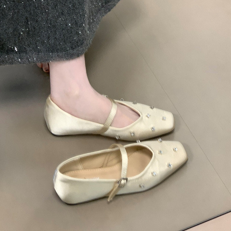 Women's Ballet Flats with Decorative Rhinestone Details and Comfortable Strap