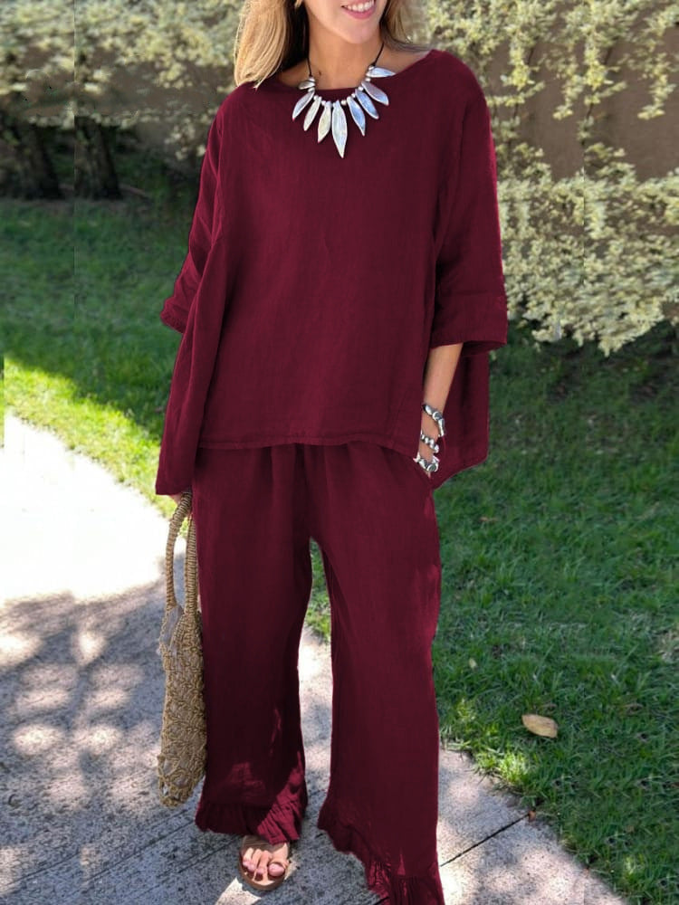 Women's Airy Two-Piece Set with Fashionable Cut and Fringed Details