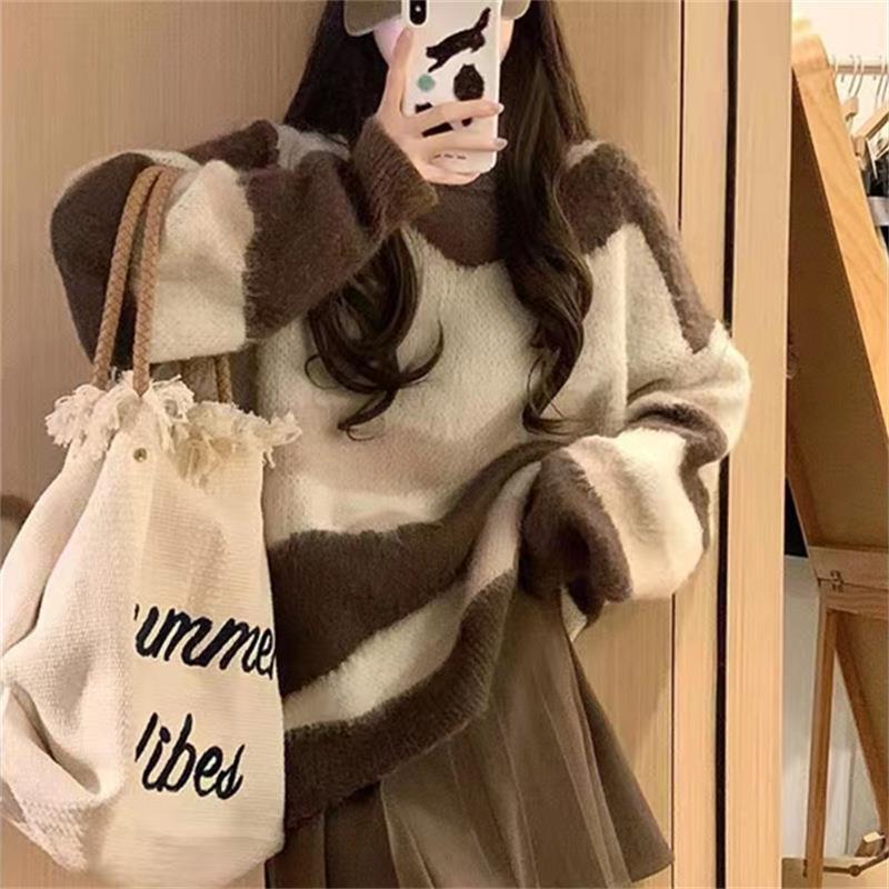 Women's Chunky Knit Sweater with Fashionable Stripe Pattern and Casual Fit