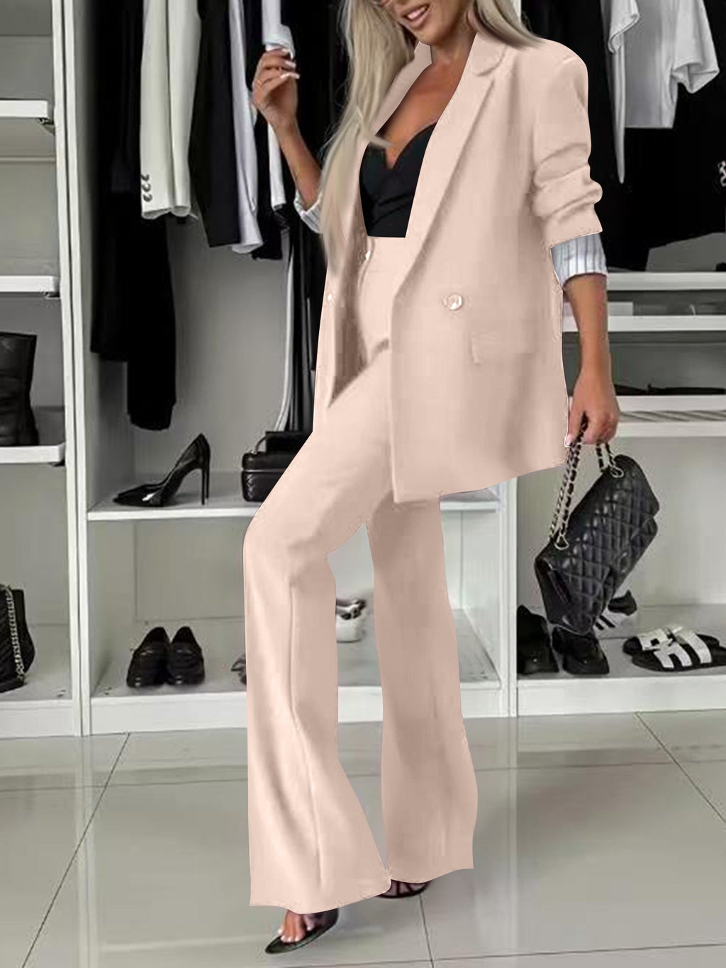 Modern Suit Set with Wide-Leg Trousers and Tailored Blazer
