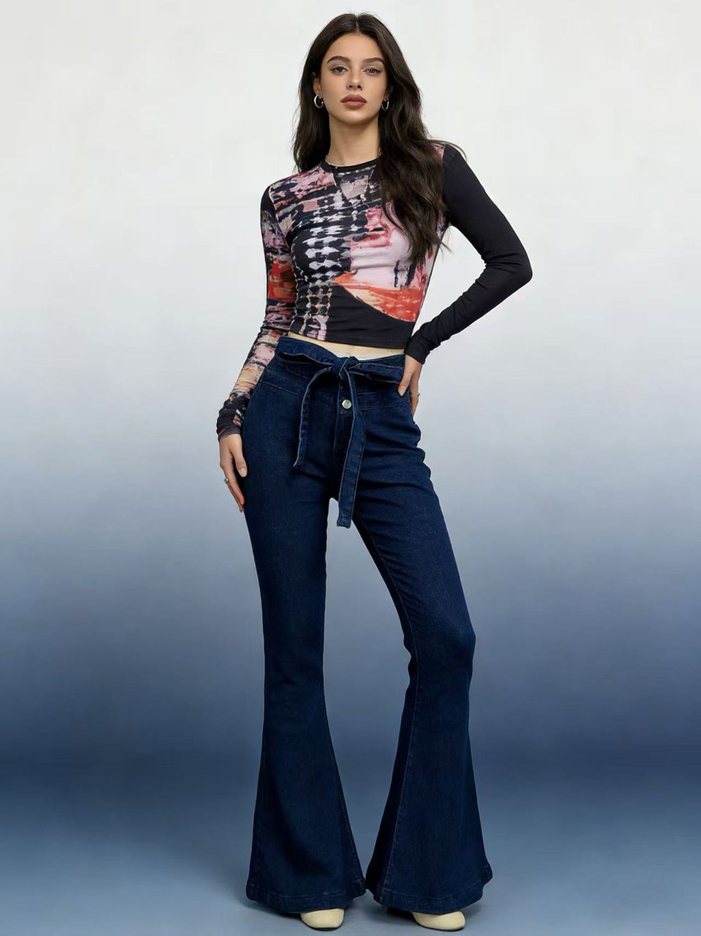 Women's High-Waisted Flared Jeans with Comfortable Stretch Waist