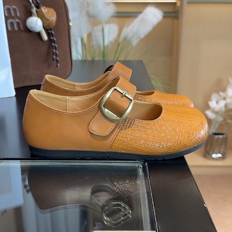 Women's Ballet Flats with Elegant Buckle and Comfortable Footbed
