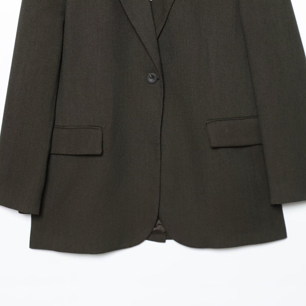 Women's Elegant Blazer with Subtle Cut