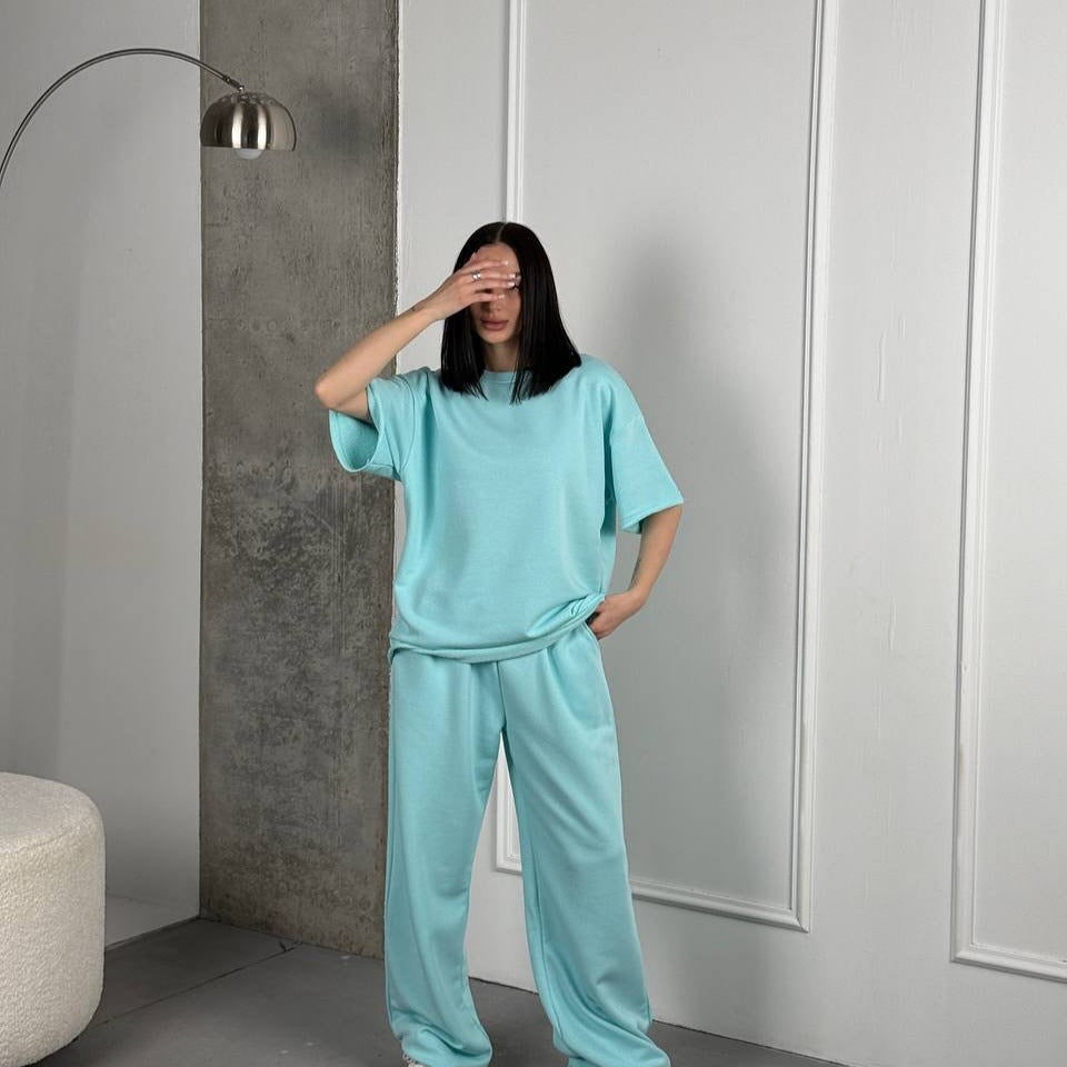 Cotton Set with Wide-Cut Top and Comfortable Pants