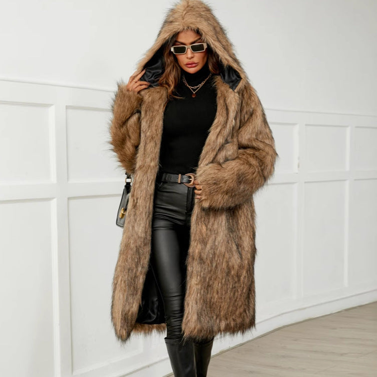 Women's Luxurious Faux Fur Coat with Wide Cut