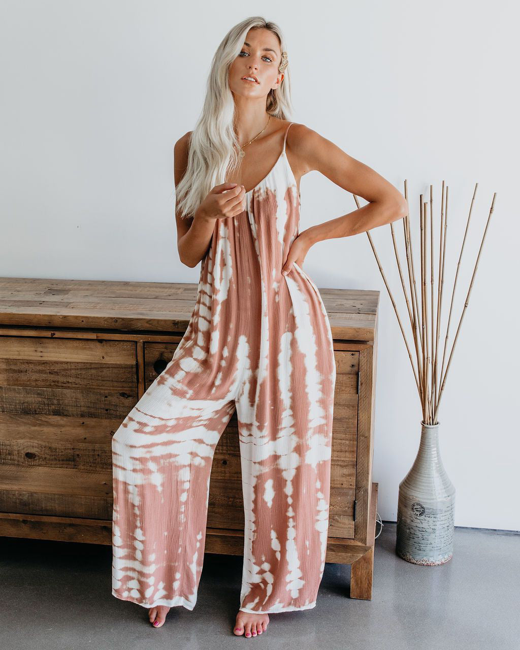 Elegant Wide-Leg Jumpsuit with Spaghetti Straps