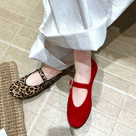 Women's Ballet Flats with Elegant Strap Design and Chic Leopard Print