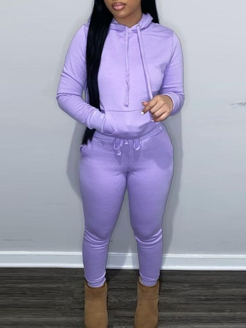 Men's casual jogging suit set with hoodie kangaroo pocket and tapered jogging pants