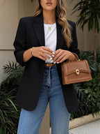 Elegant Women's Blazer with Modern Cut Lines and Practical Pockets